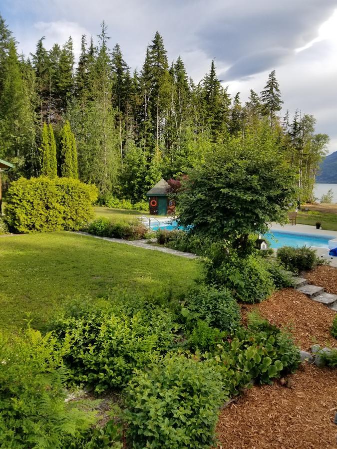 Mulvehill Creek Wilderness Inn And Wedding Chapel Revelstoke Exterior foto