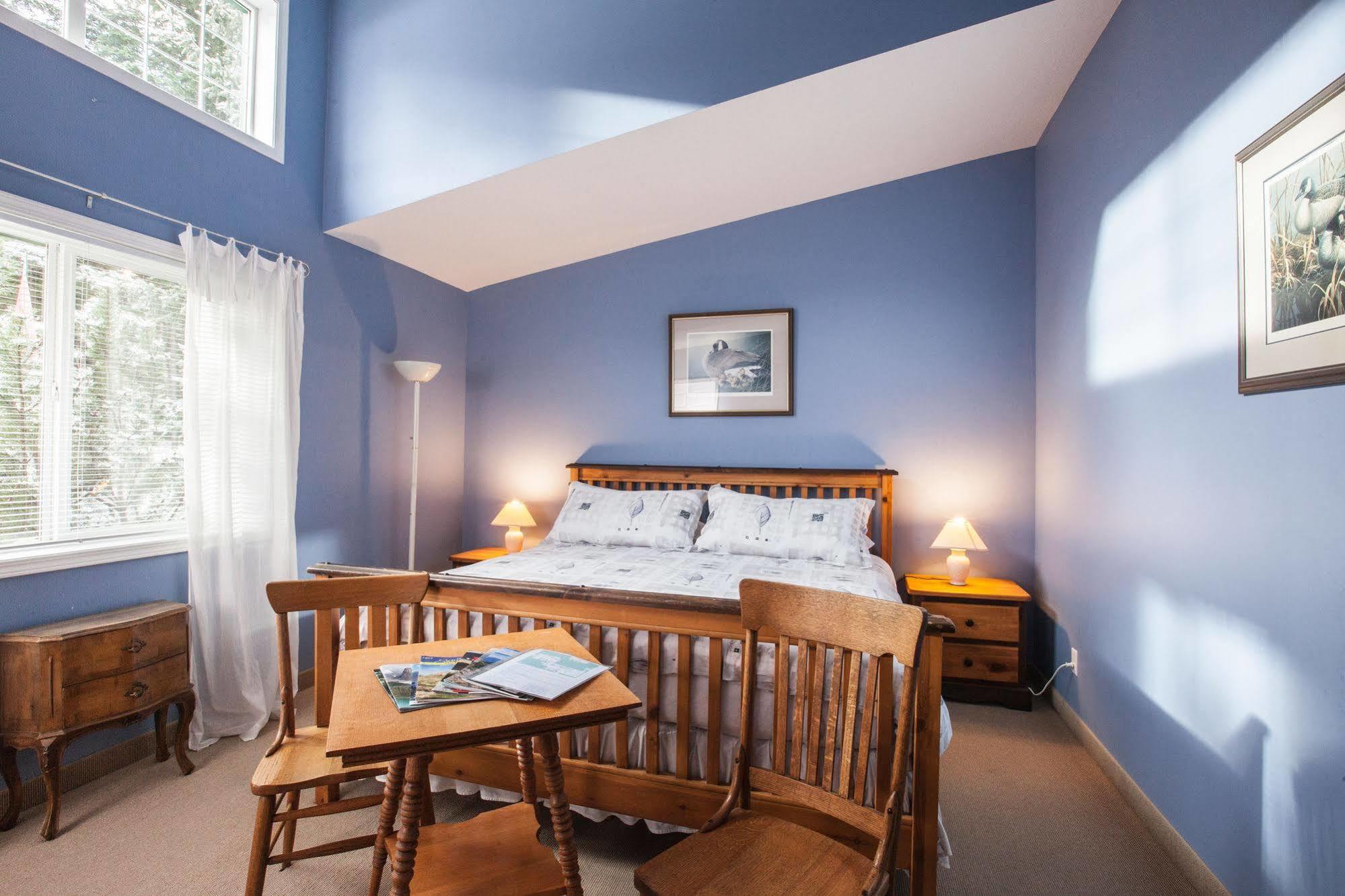 Mulvehill Creek Wilderness Inn And Wedding Chapel Revelstoke Exterior foto